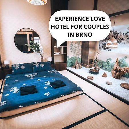 Oroom Japan - Role Play For Couples In เบอร์โน ภายนอก รูปภาพ